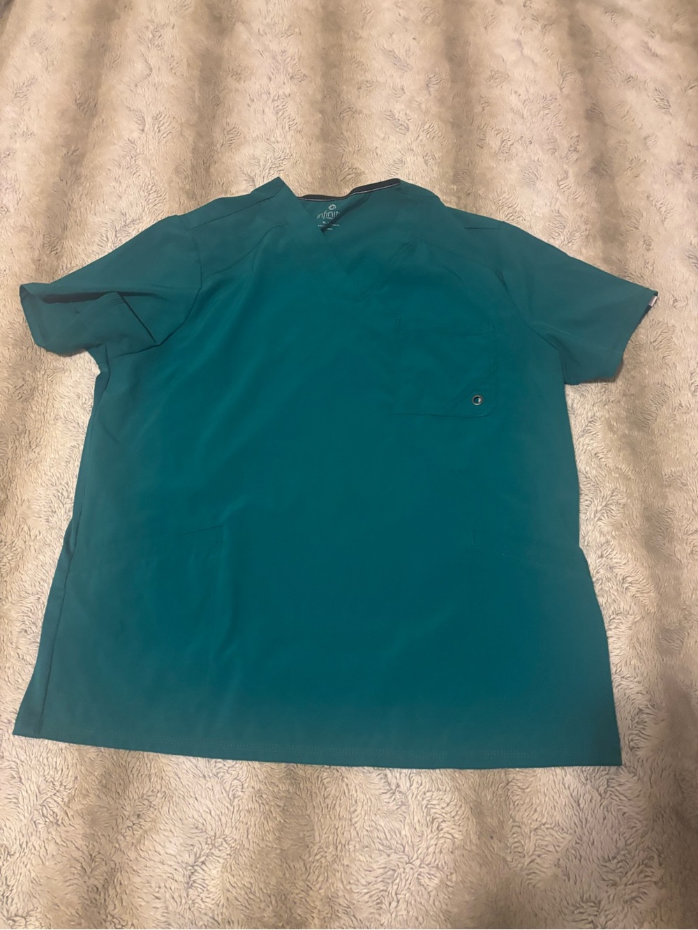 XL Cherokee infinity scrub top